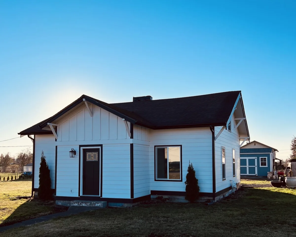 James Hardie fiber cement siding installation on a home in Enumclaw, Washington